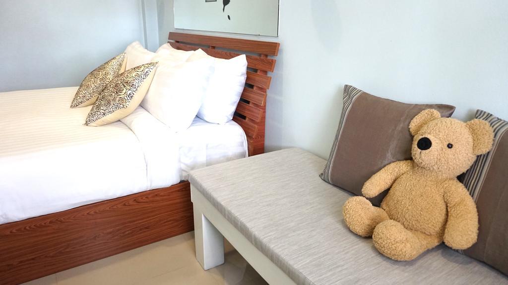 Naka Dream Hotel HHQ Habitación foto
